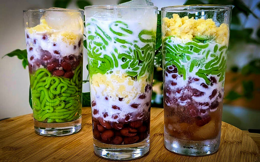 Savor sweet flavors with friends on a Hue food tour